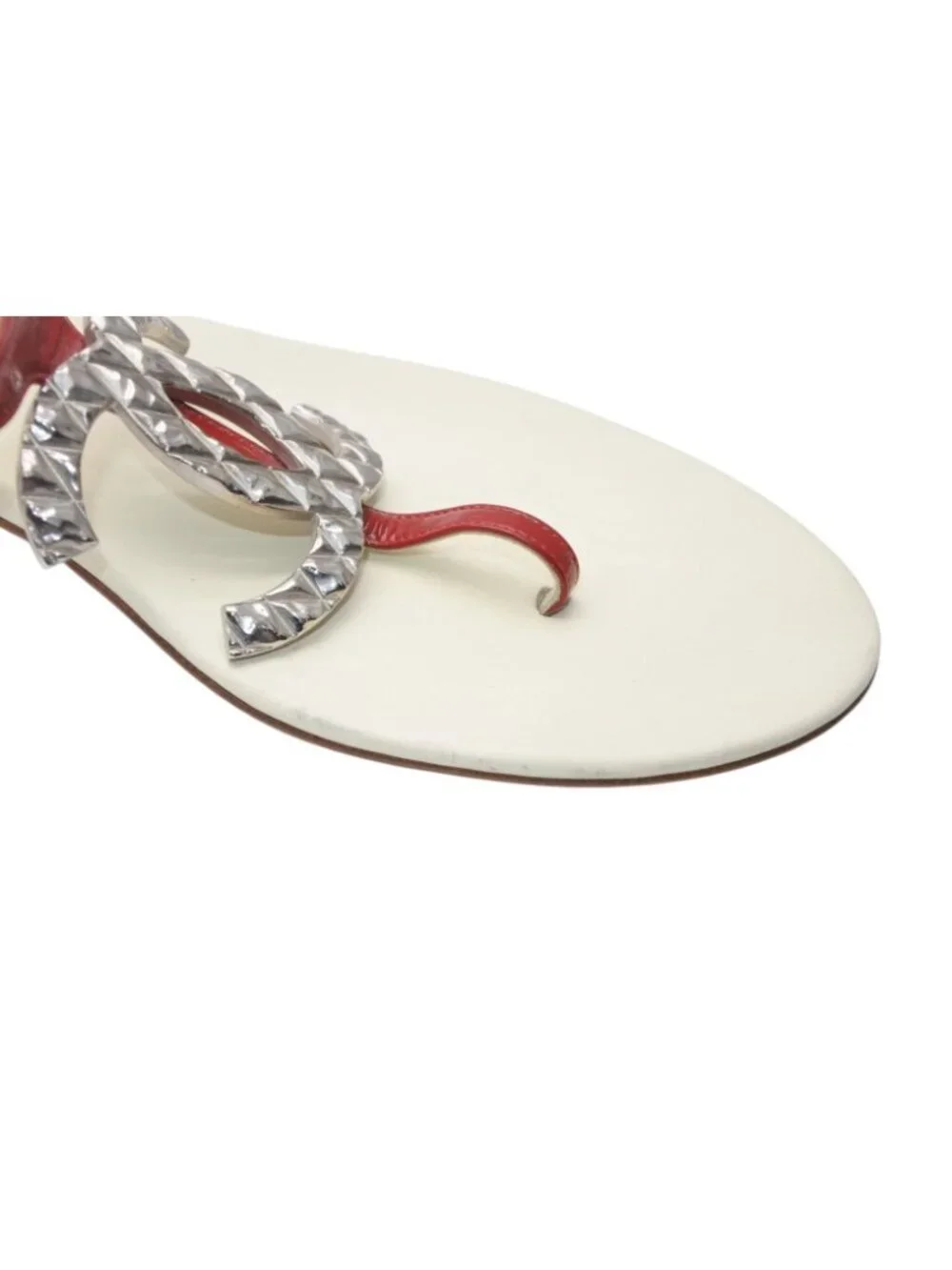 Chanel Thong Sandals CC Logo Patent Leather Red Ivory